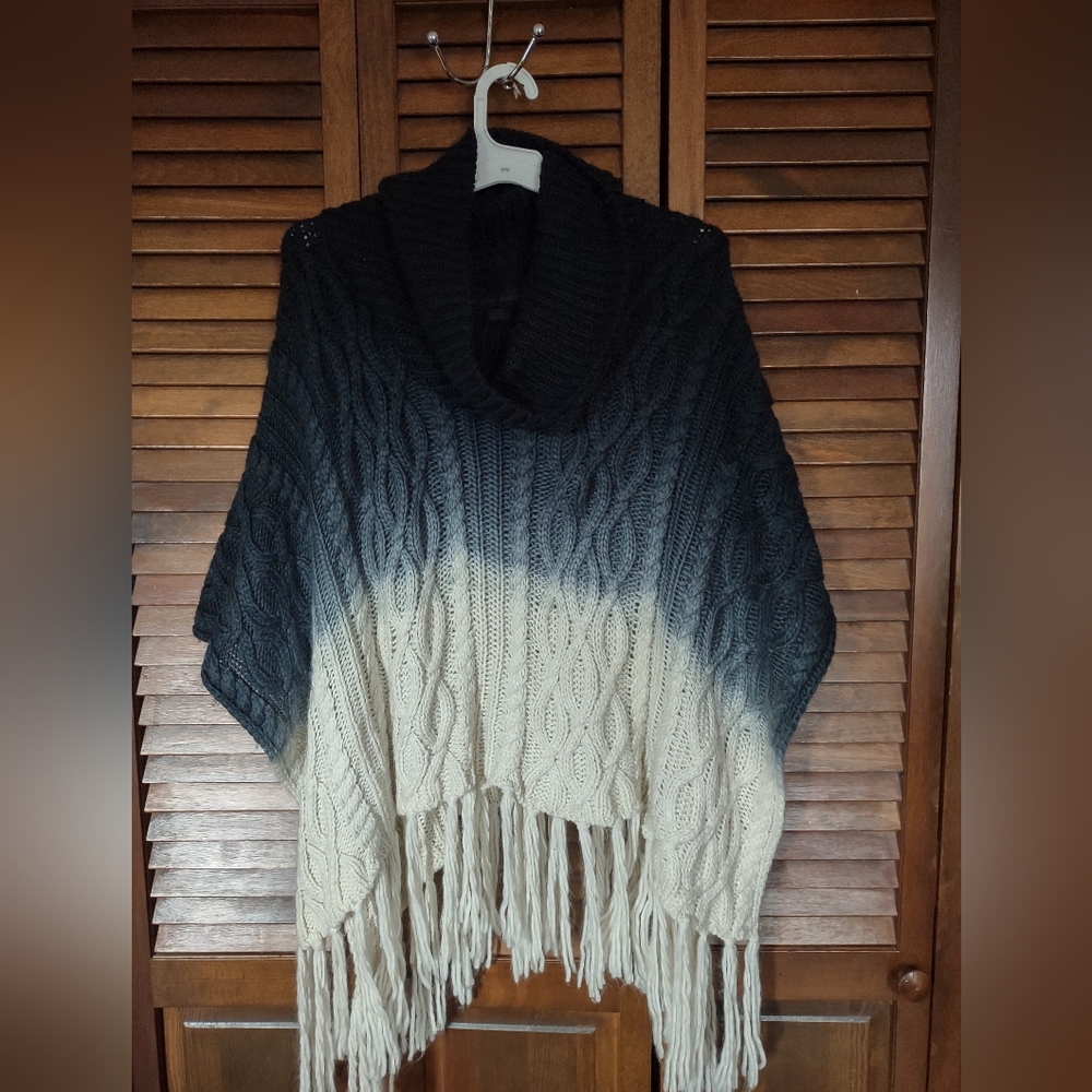 Ombre Poncho